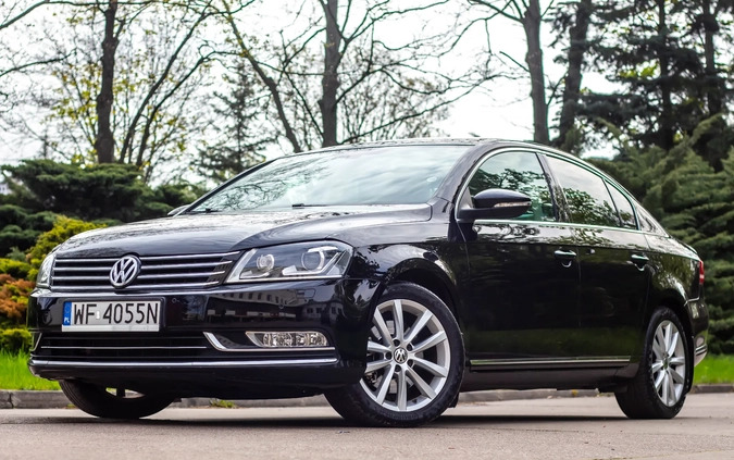 Volkswagen Passat cena 49900 przebieg: 196700, rok produkcji 2011 z Warszawa małe 596